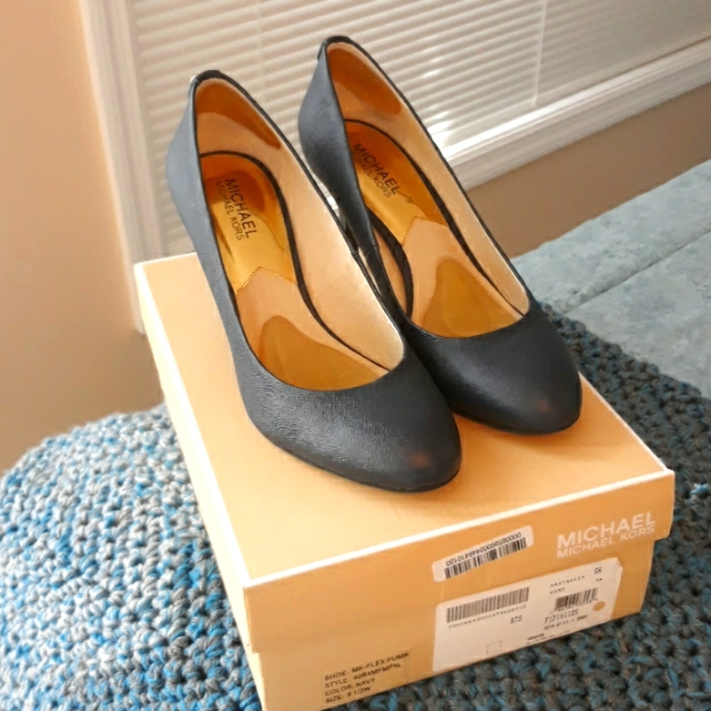 Michael Kors Navy Pumps